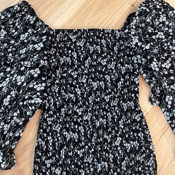 Petal + Pup Puff Sleeved Floral Dress - Picture 2 of 3